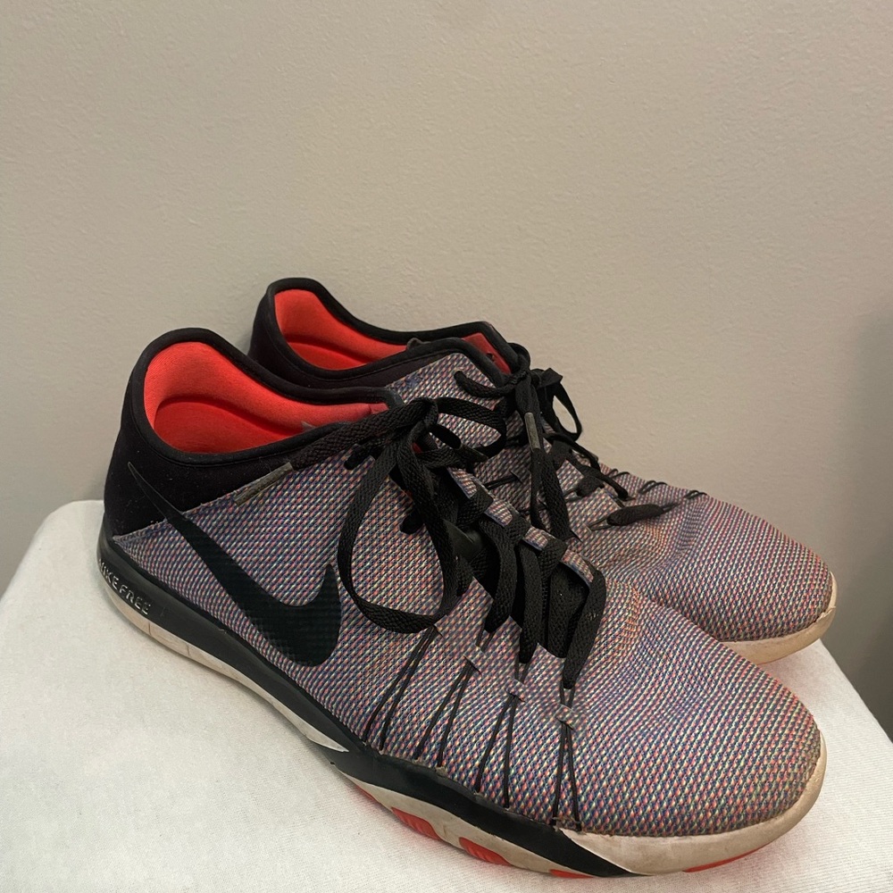 Nike Black and Red Athletic Shoes